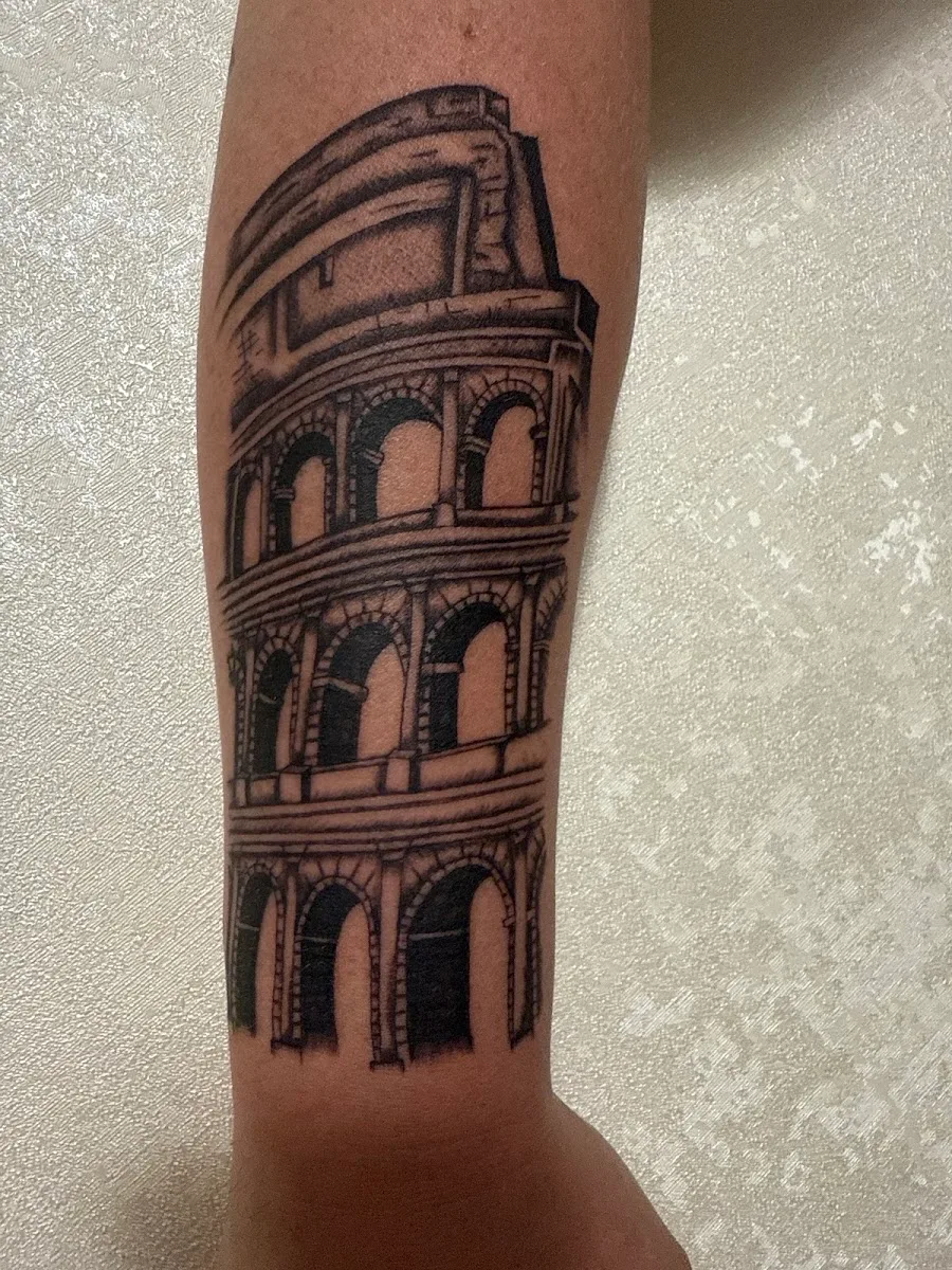 Imperium Artis - Tattoo e piercing Studio Colosseo - Seminari tatuaggio - Seminari d'arte