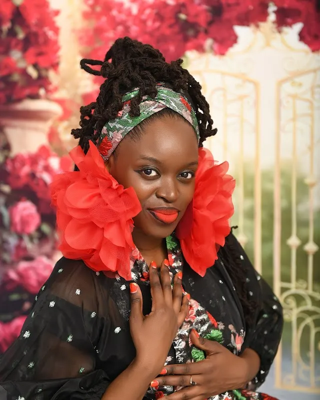 AYANT PHOTO STUDIO AND FRAMING