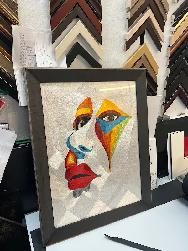 AYANT PHOTO STUDIO AND FRAMING