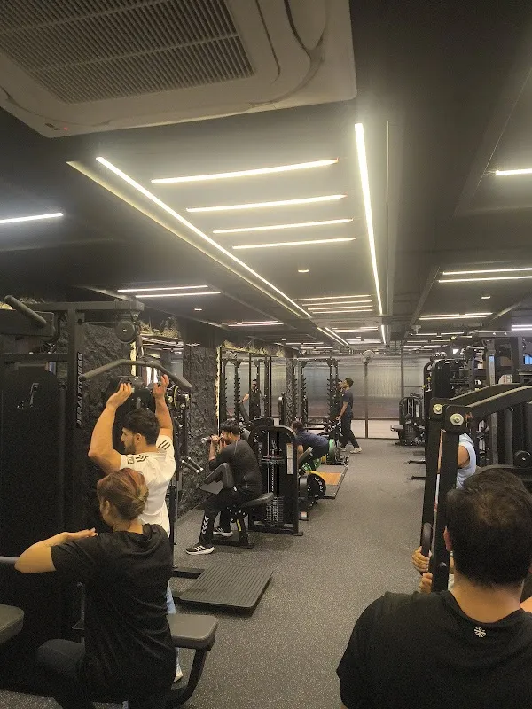 Fitness Manzil - Best Gym In Greater Kailash(GK) | Yoga | HIIT | Zumba | Personal Training
