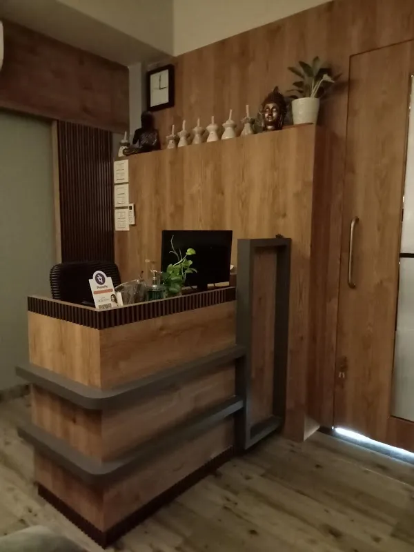 Life Tree Spa In Kharghar