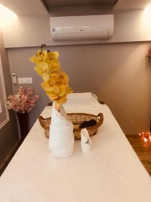 Life Tree Spa In Kharghar
