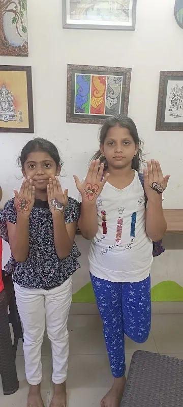 Art magic drawing and painting classes