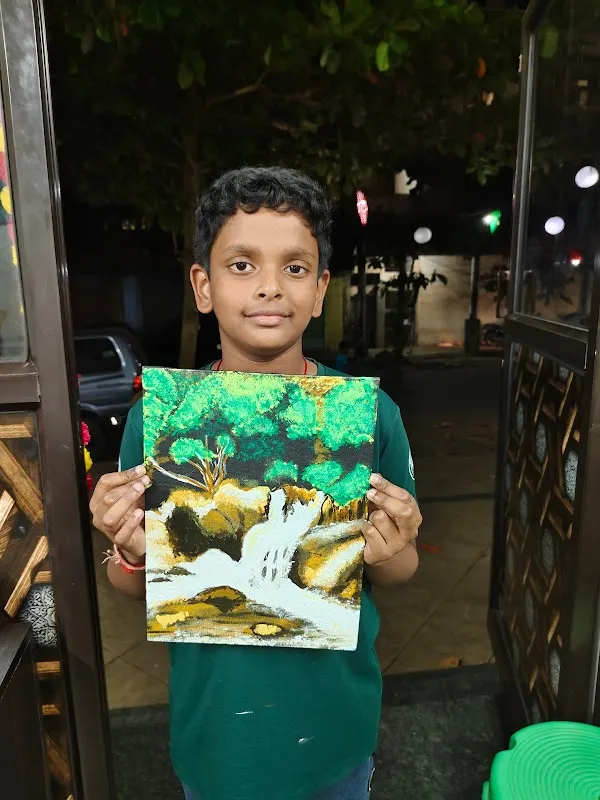 Art magic drawing and painting classes