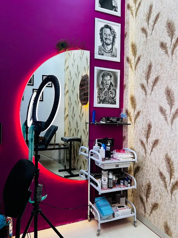 Tattoo holic ink studio