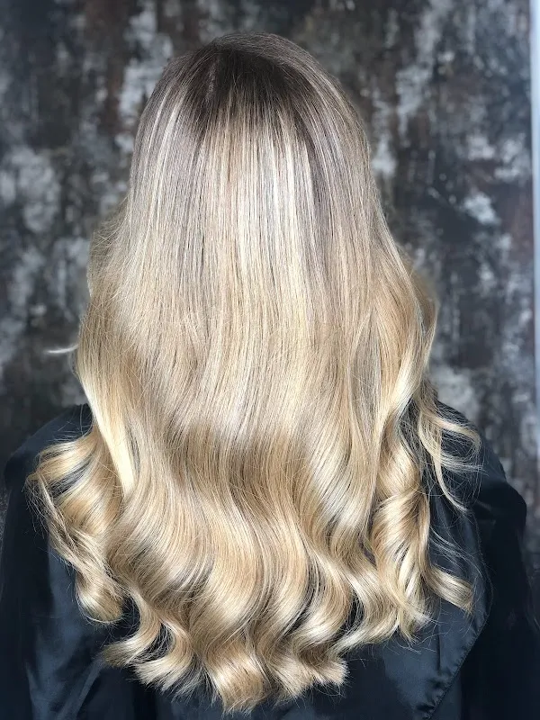 E&R HairLounge