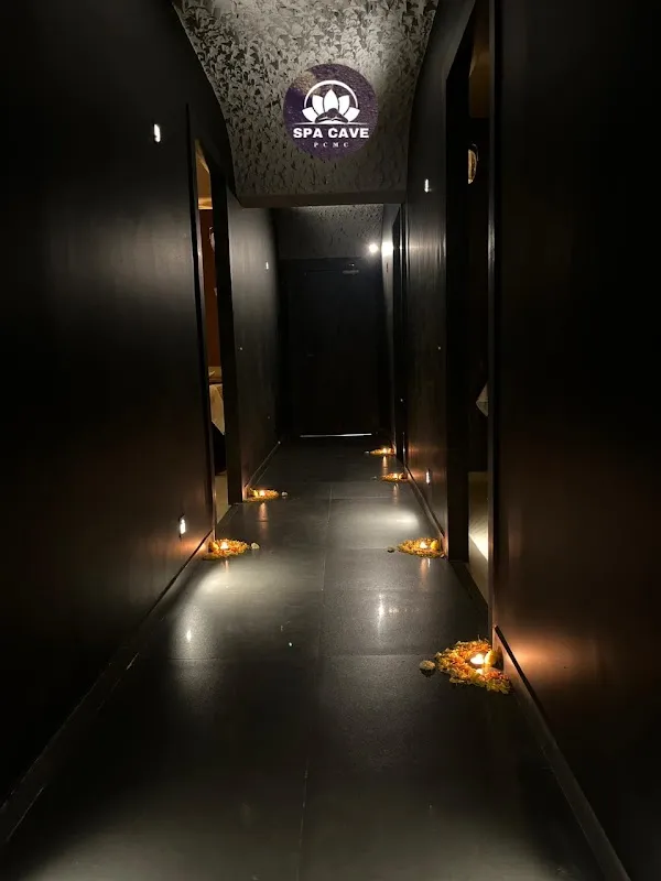 Spa Cave Nigdi, Pimpri-Chinchwad