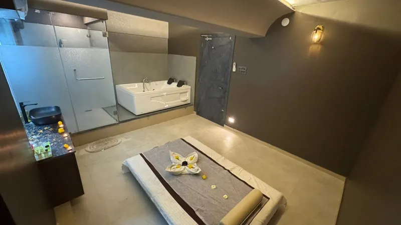 Spa Cave Nigdi, Pimpri-Chinchwad