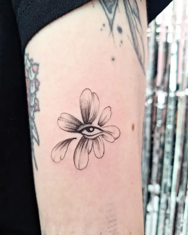 The Red Garden TATTOO SHOP