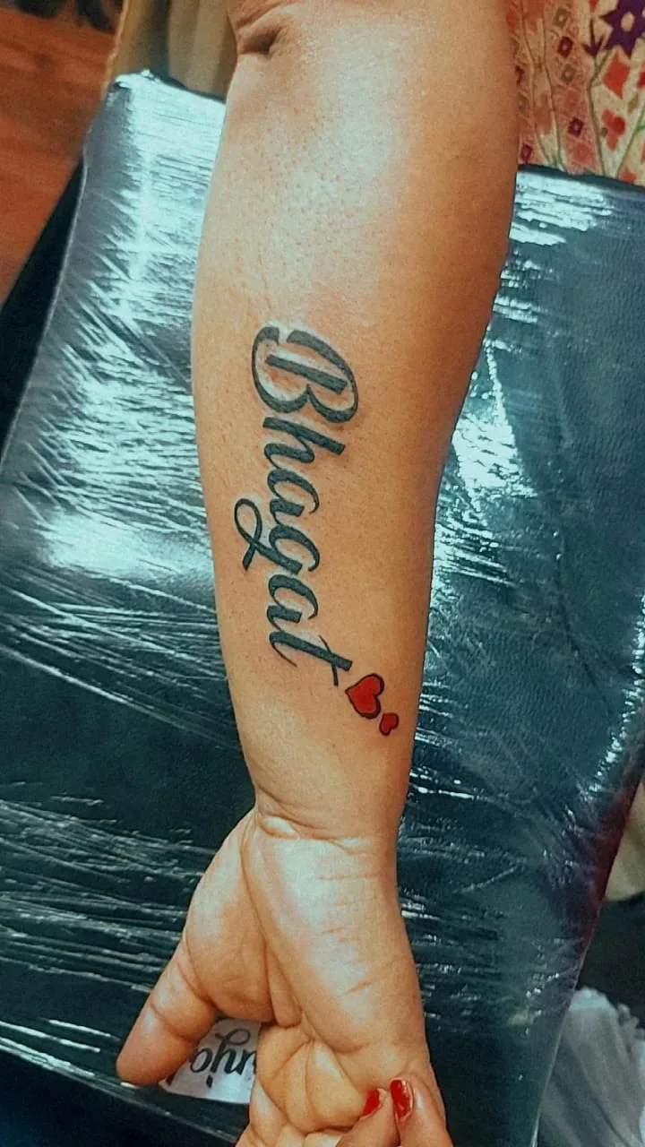 Black ink tattooz & piercing