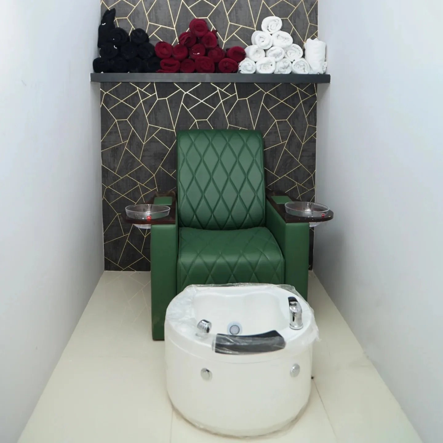 Cuts & Comb Unisex Salon – Adambakkam