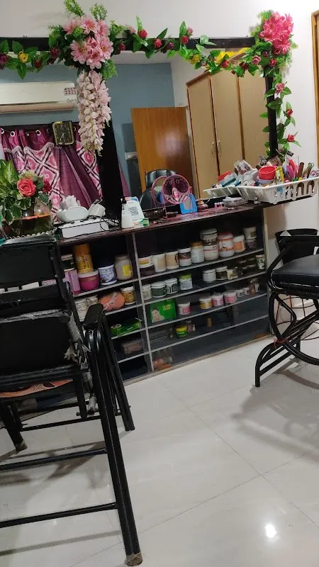 CHANDHANAS BEAUTY PARLOUR