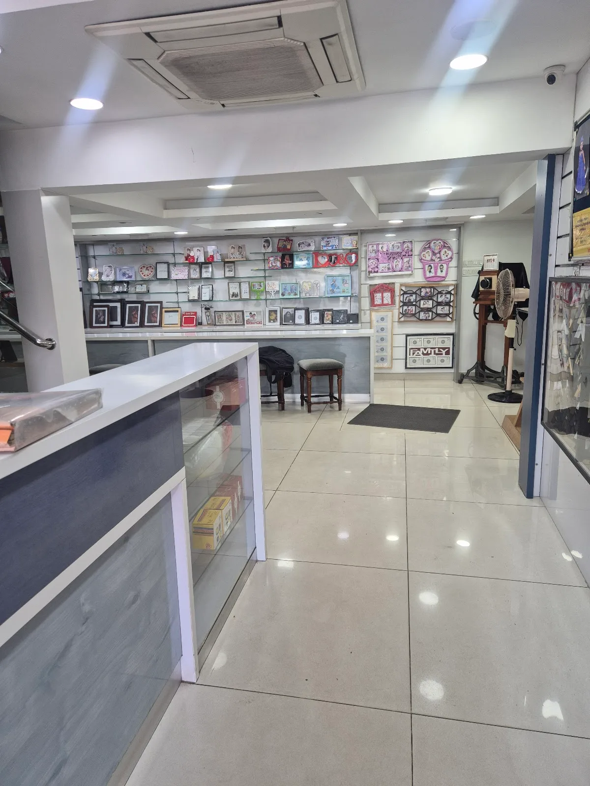 Babas Studio East fort
