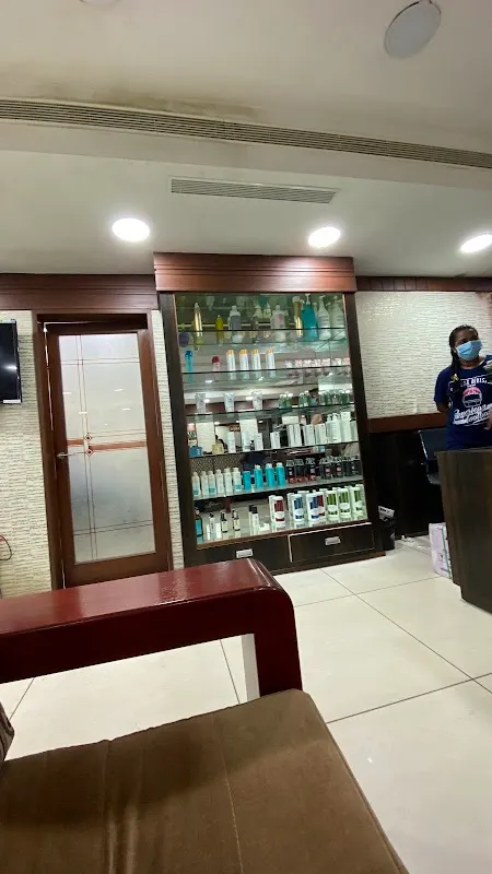 R2 SALON