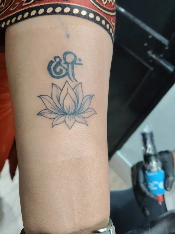 White Lotus Tattoos | Best Tattoo Studio in Kolkata | Top Tattoo Shop in Patuli | Professional Tattoo Parlor in Kolkata