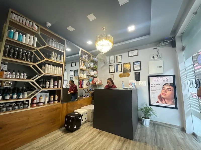 LEGEND unisex salon (Anees Malik)