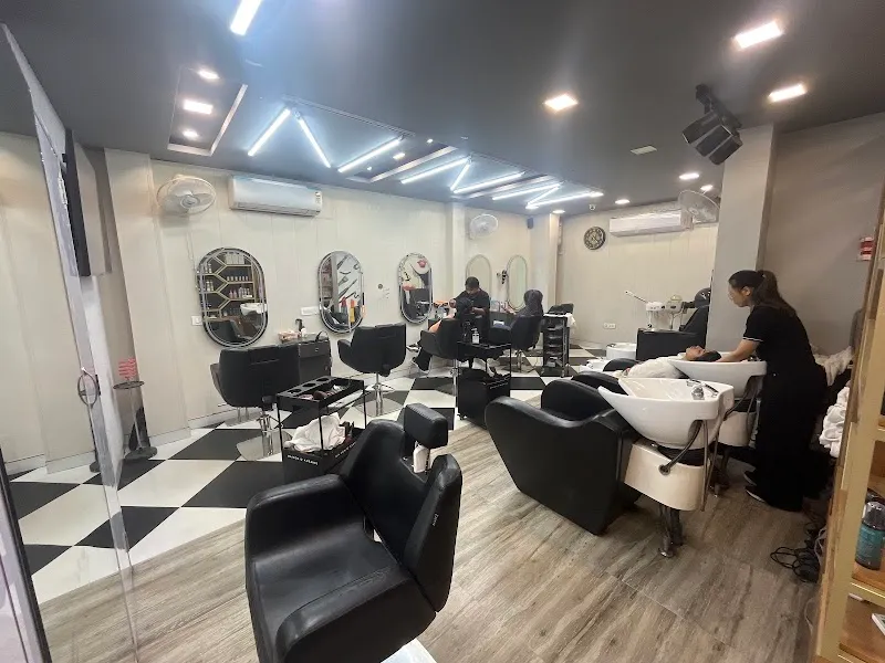 LEGEND unisex salon (Anees Malik)