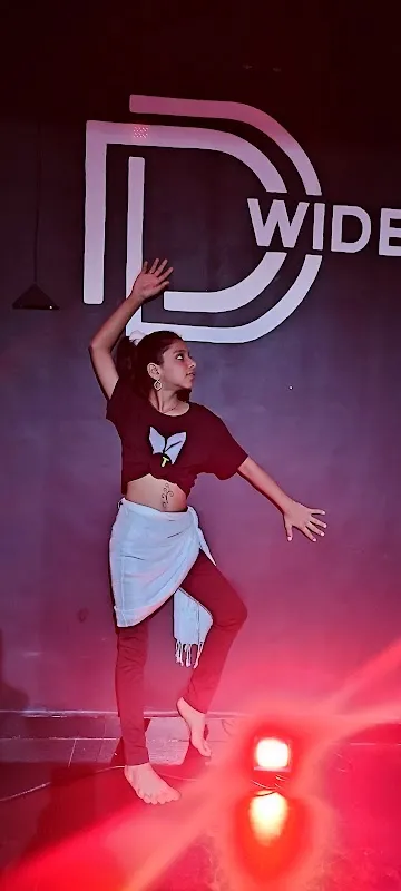 D Wide Dance Academy