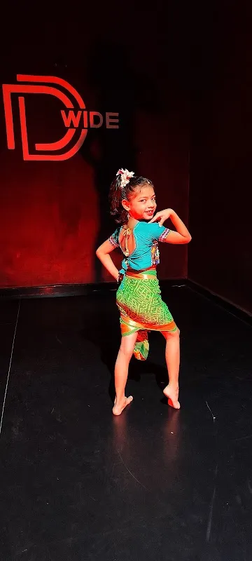 D Wide Dance Academy