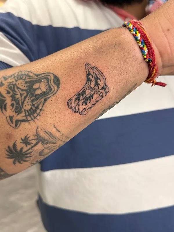 Aliens Tattoo Delhi