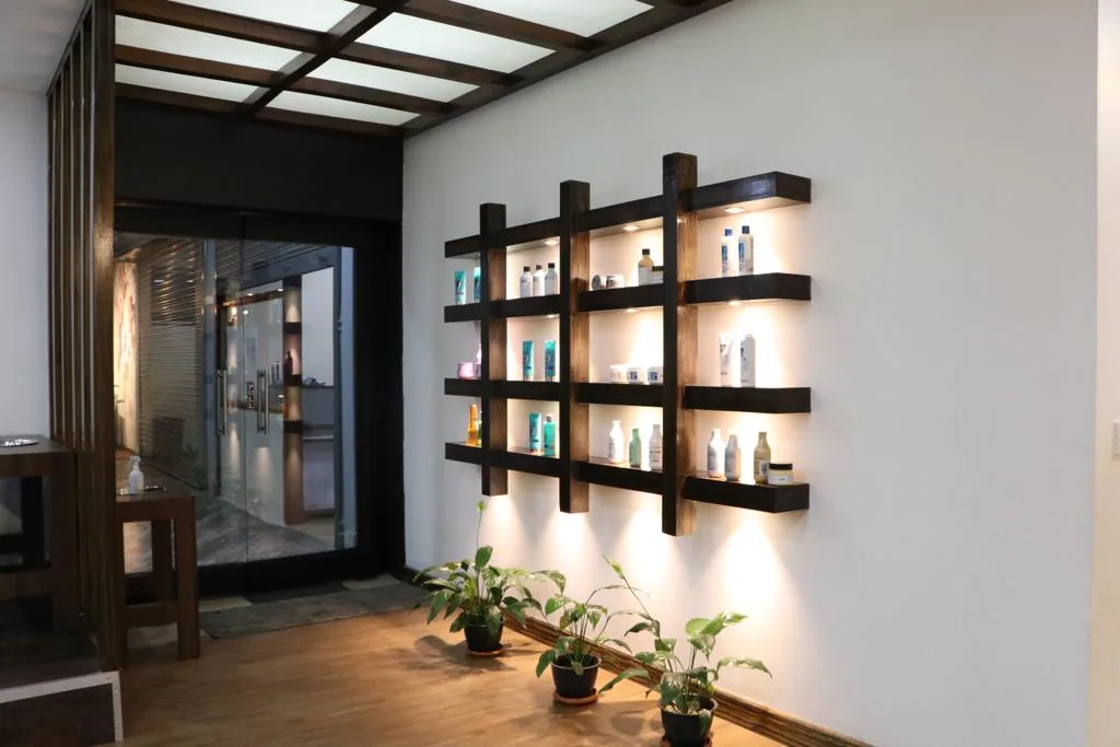 Ponytail Salon