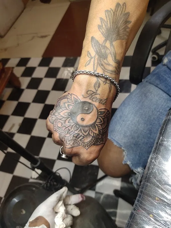 DK ART TATTOO STUDIO