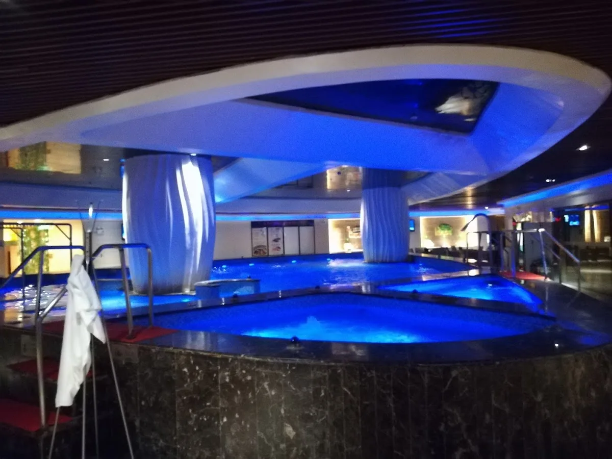 No.9 Spa Club