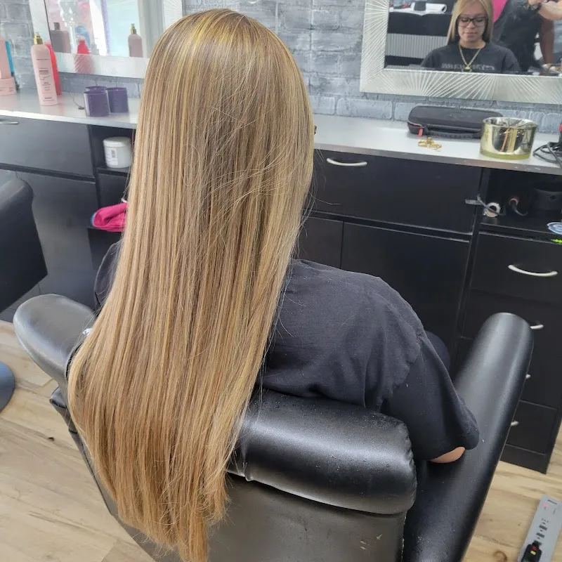 Selenny Beauty Salon