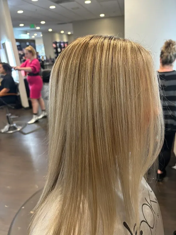 Looks Salon and Spa
