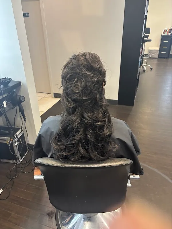 Looks Salon and Spa