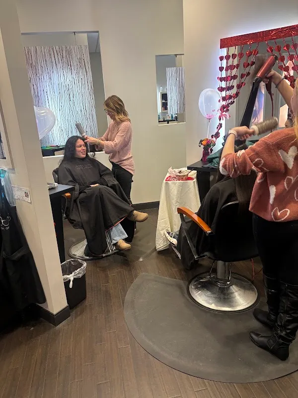 Looks Salon and Spa