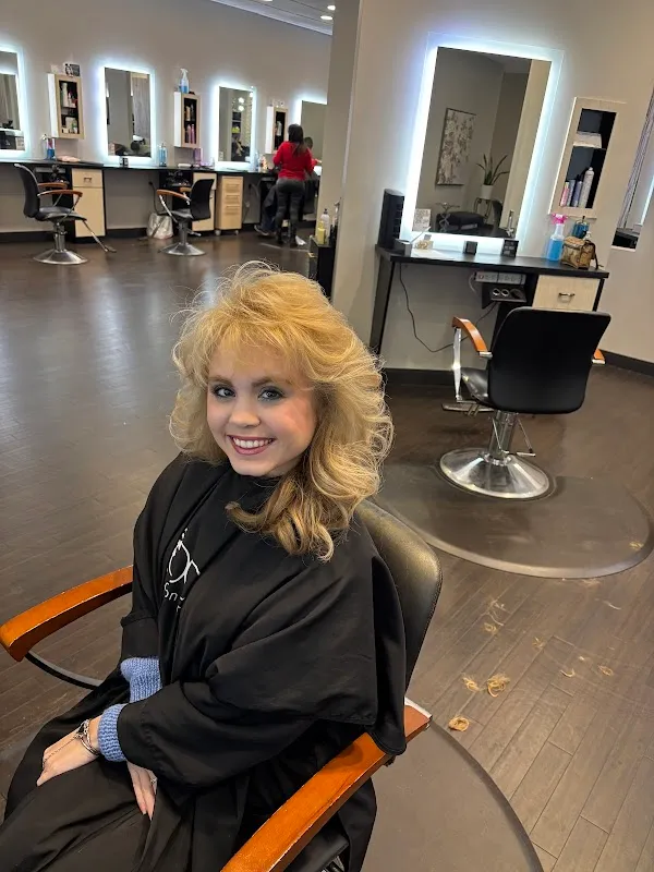Looks Salon and Spa