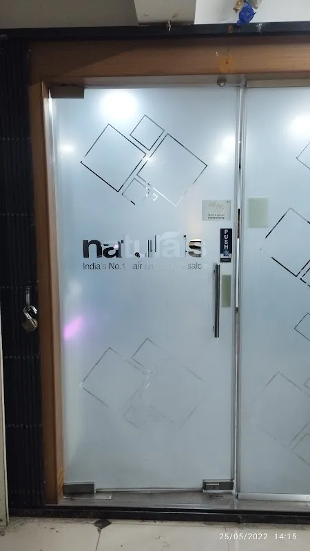 Naturals Salon & Spa Murugeshpallya