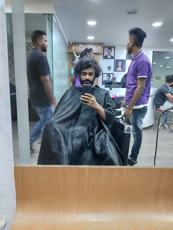 Naturals Salon & Spa Murugeshpallya