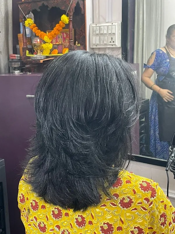 Hemangi’s Impulse Makeover Salon For Ladies
