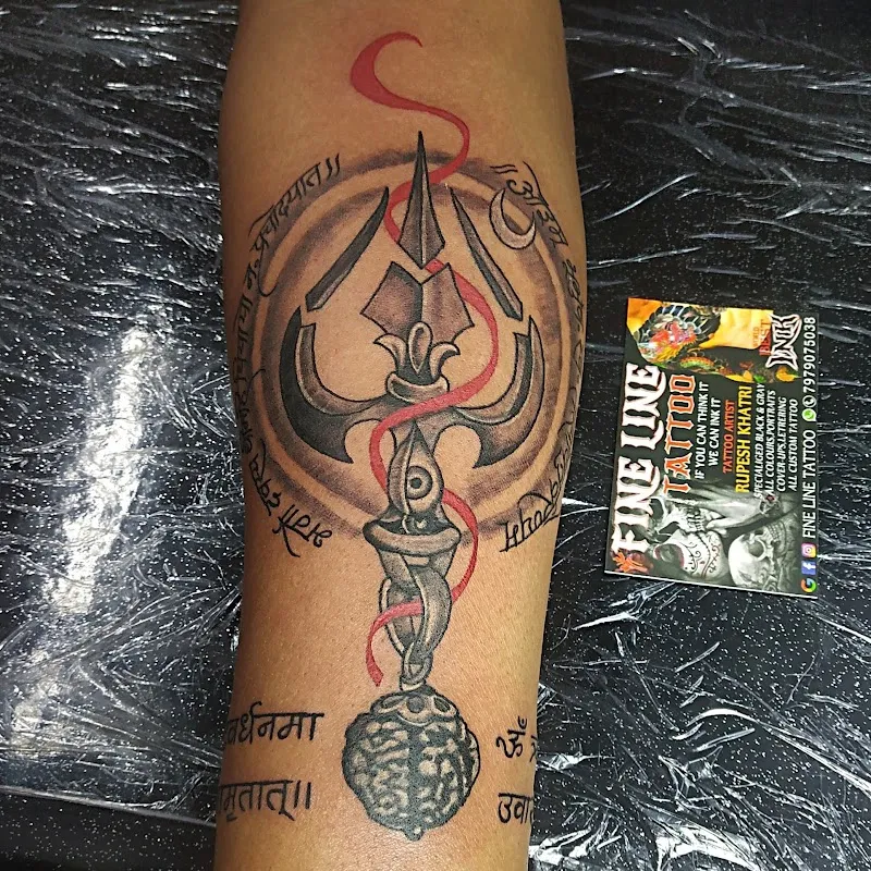 Fine line tattoos studio