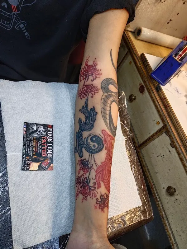 Fine line tattoos studio
