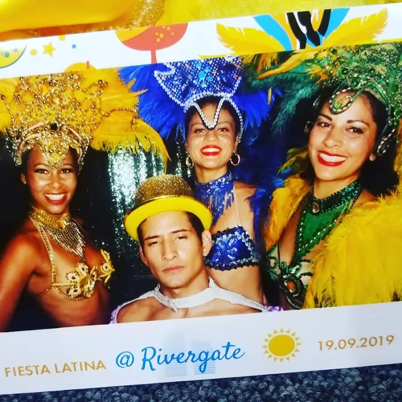 Tumbao Dance Studio