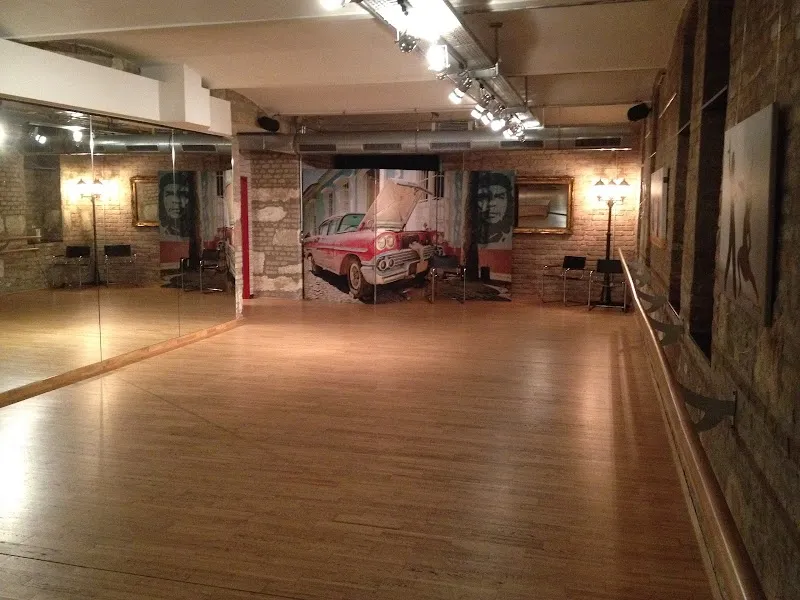 Tumbao Dance Studio