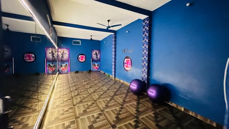 7 days Dance Studio