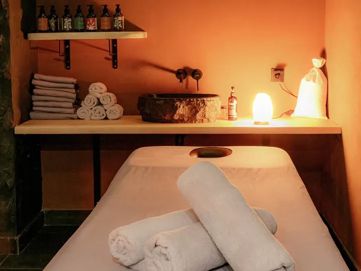 Golden flower spa