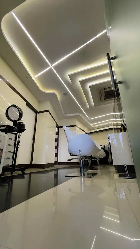 Experts Salon (Family's Hair & Beauty Salon)