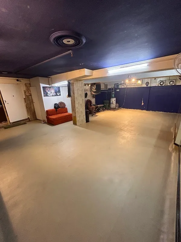 DANCE CENTRAL -DC