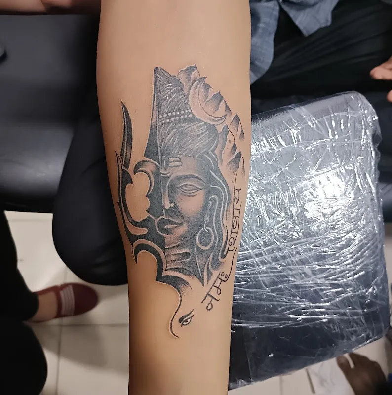 Gunjan tattoo studio