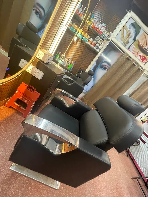 SM IMPERIAL SALON & ACADEMY