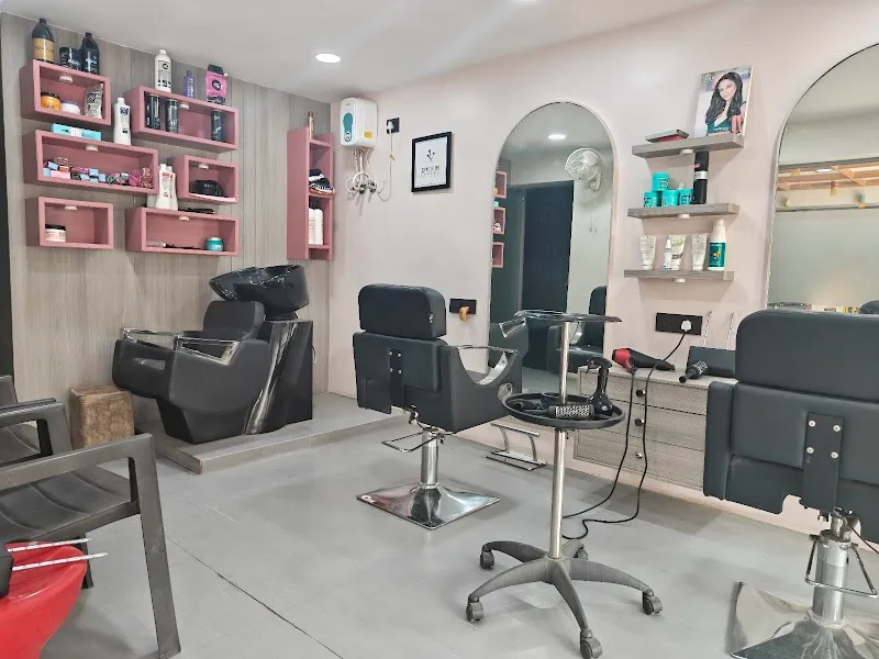 Nikki's Unisex Salon