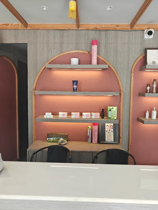 Nikki's Unisex Salon