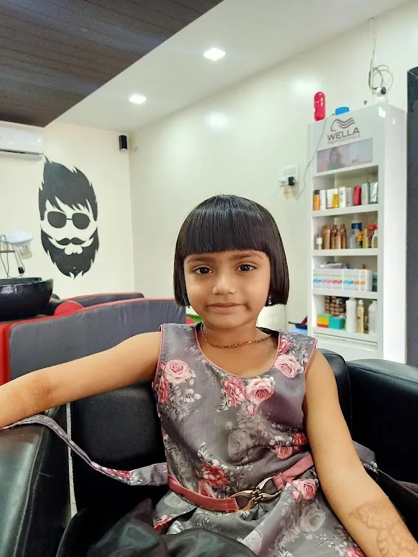 Nikki's Unisex Salon