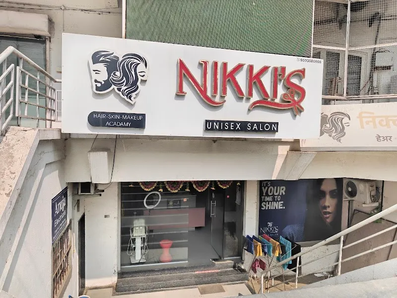 Nikki's Unisex Salon