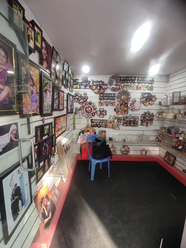V2 Focus Studio